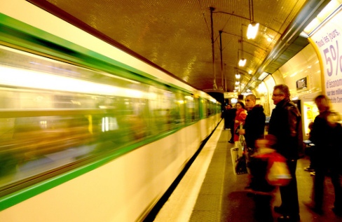 parizhskoe-metro-budet-otaplivat-blizlezhashhie_1.jpg