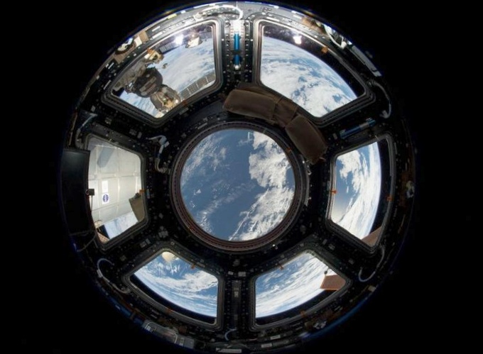 «Роскосмос» решил не продлевать контракты по доставке астронавтов к мкс