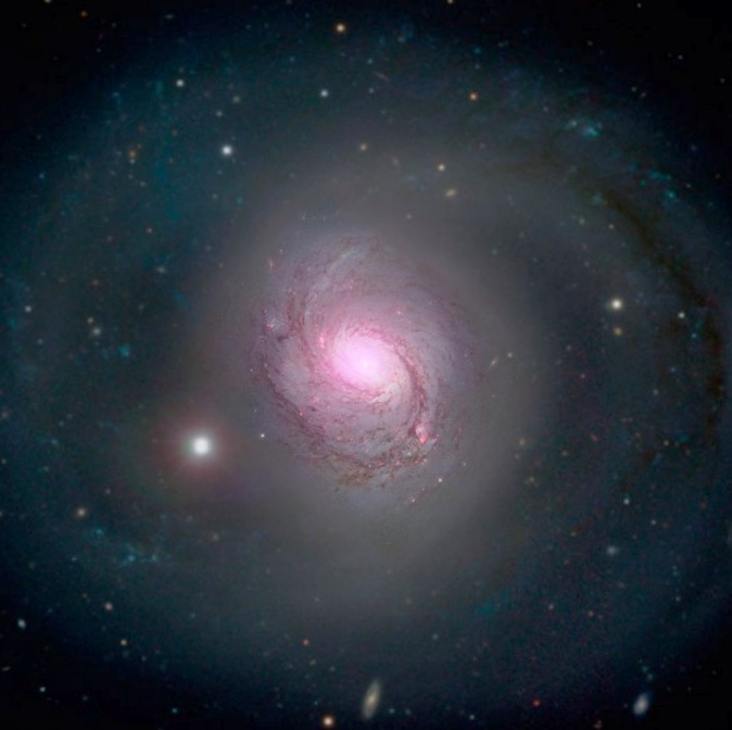 Сверхмассивная черная дыра была обнаружена на космических окраинах вселенной.