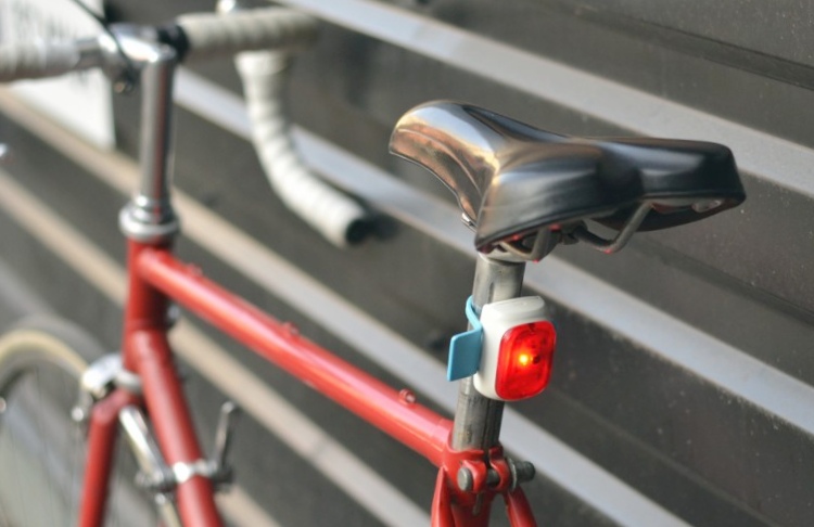 Velodroom – умный велосипедный фонарь безопасности