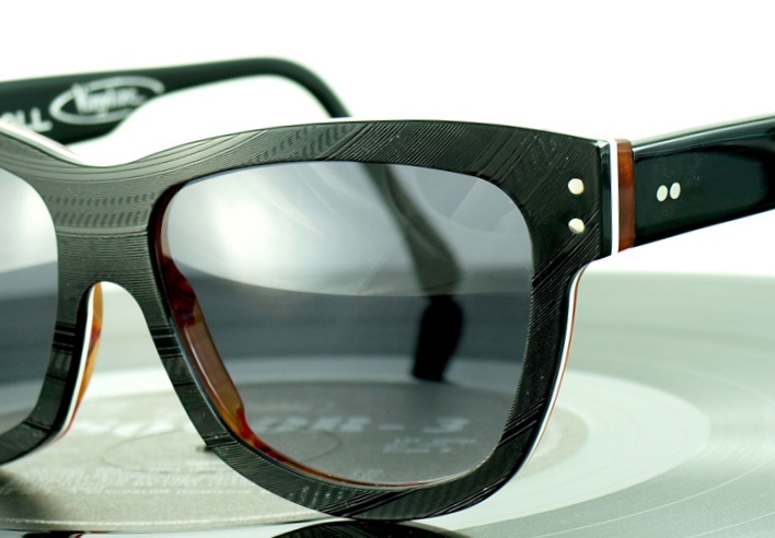 Vinylize – авторские очки из виниловых дисков
